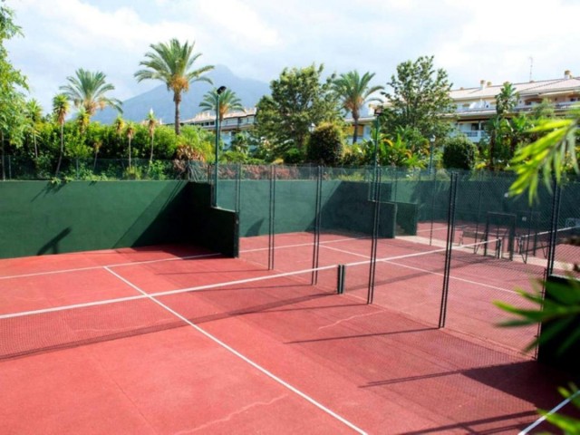 2 Schlafzimmer Apartment in Nueva Andalucía