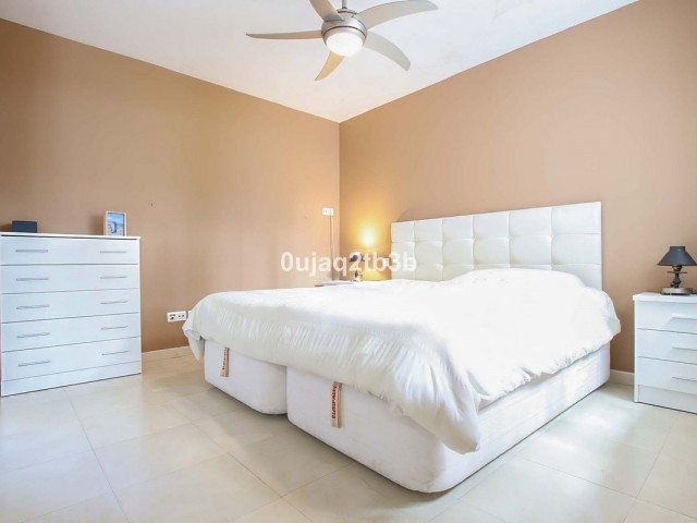 3 Bedrooms Apartment in Nueva Andalucía