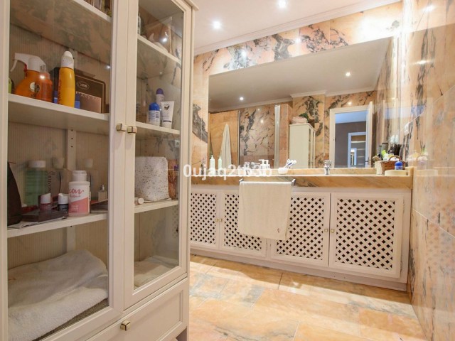 3 Bedrooms Apartment in Nueva Andalucía