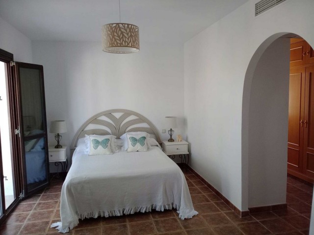 3 Soveroms Villa i Estepona