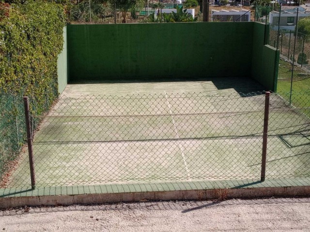 3 Bedrooms Villa in Estepona