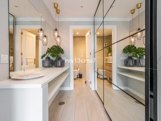 Appartement avec 4 Chambres  à Nueva Andalucía