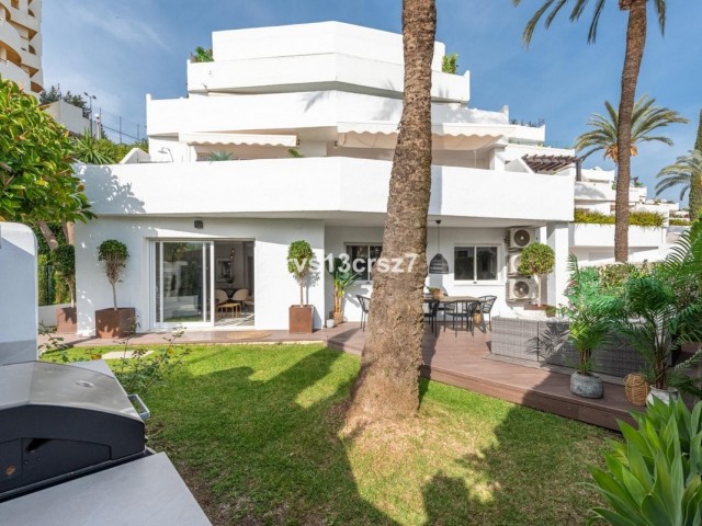 Appartement avec 4 Chambres  à Nueva Andalucía