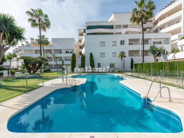 Appartement avec 4 Chambres  à Nueva Andalucía
