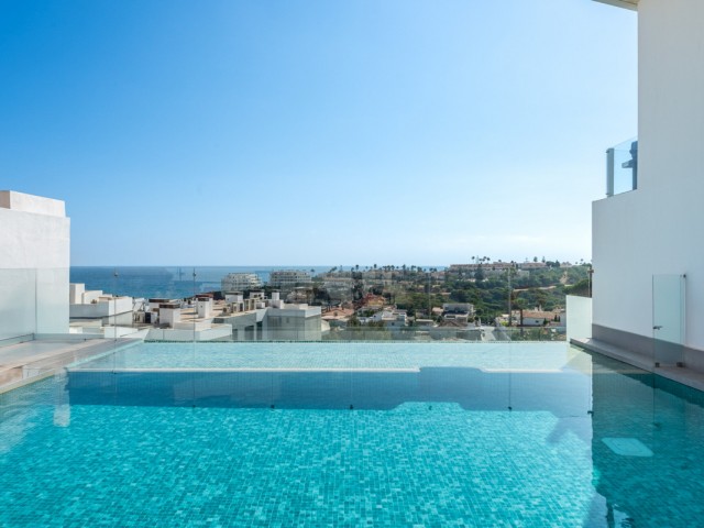 2 Bedrooms Apartment in Fuengirola