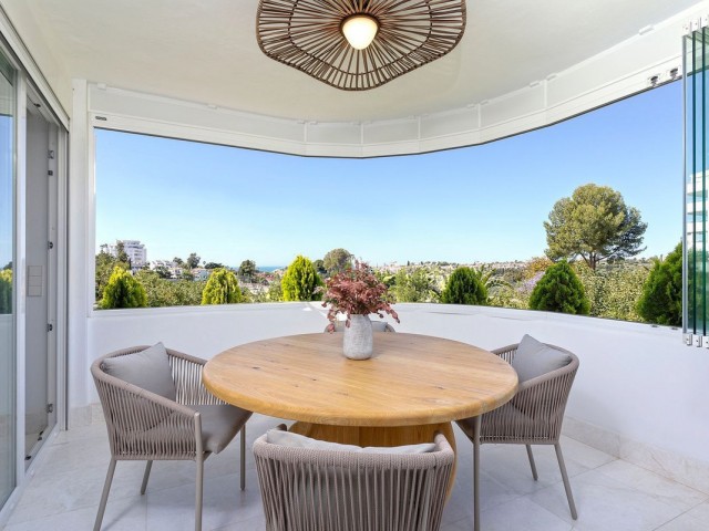 2 Bedrooms Apartment in Guadalmina Alta