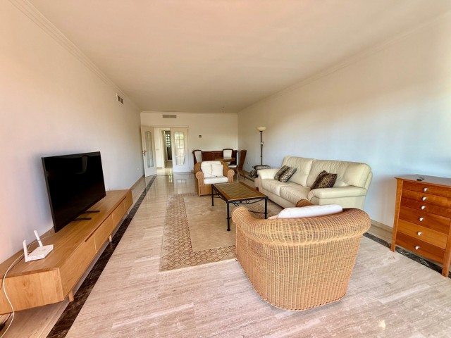 2 Bedrooms Apartment in Puerto Banús