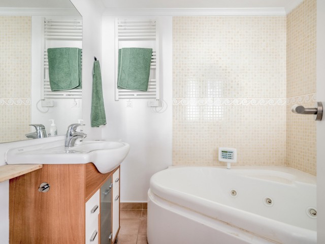 2 Soveroms Leilighet i Nueva Andalucía