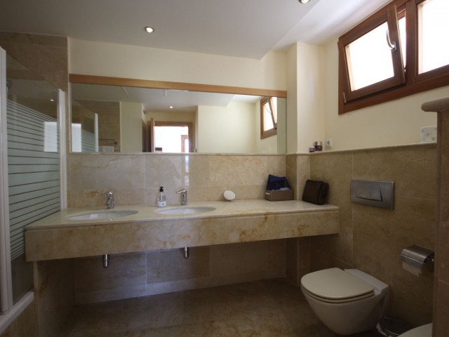 3 Bedrooms Apartment in Los Monteros