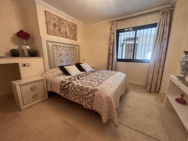 7 Soveroms Villa i Benahavís