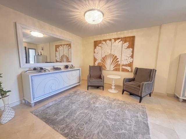 7 Soveroms Villa i Benahavís