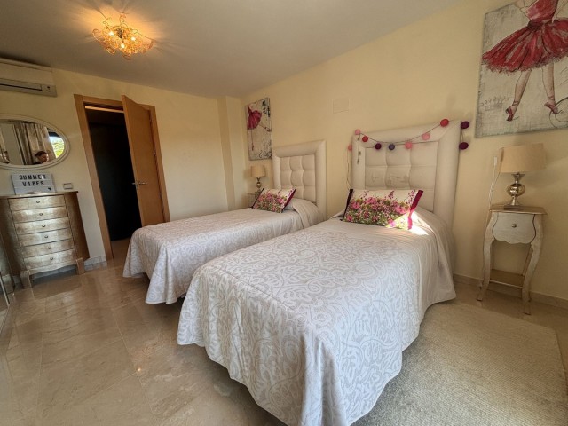 7 Bedrooms Villa in Benahavís