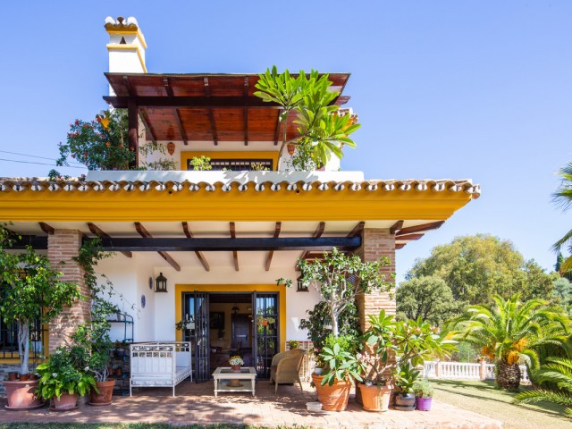 4 Soveroms Villa i Elviria