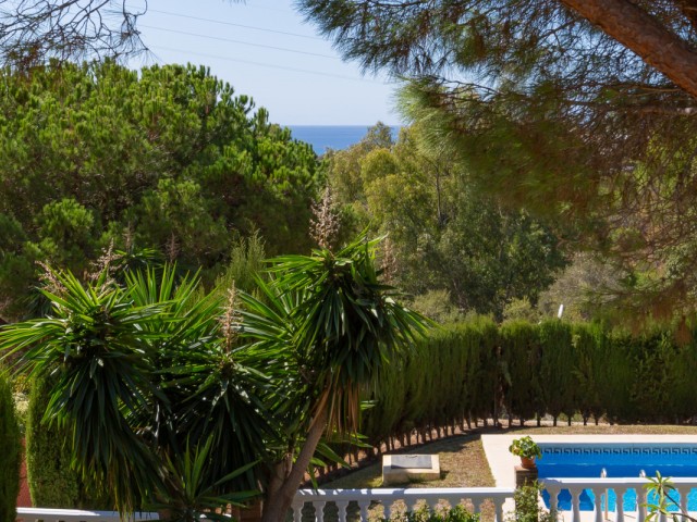 4 Soveroms Villa i Elviria