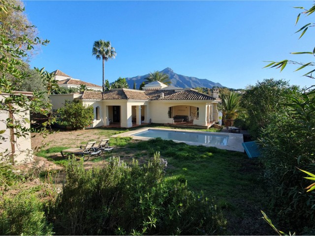 5 Soveroms Villa i Nueva Andalucía