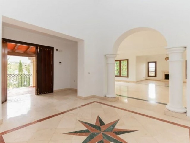 5 Soveroms Villa i Nueva Andalucía