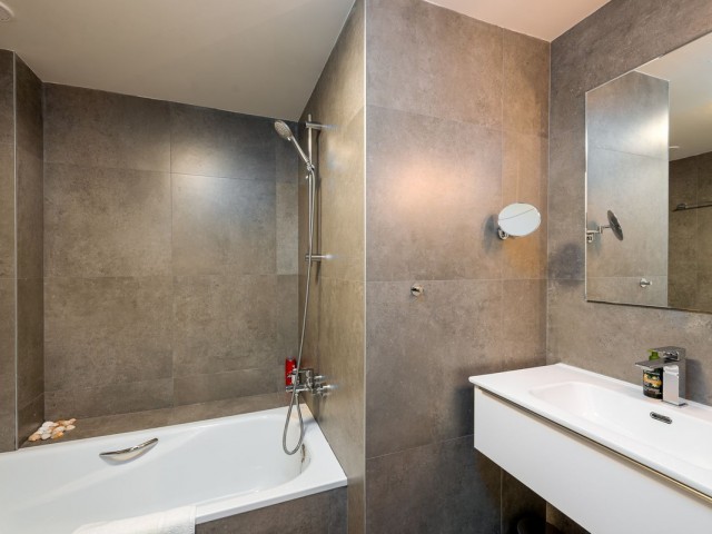 3 Bedrooms Apartment in La Duquesa