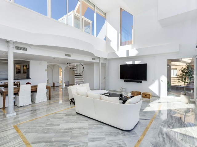 3 Makuuhuoneen Huoneisto Nueva Andalucía