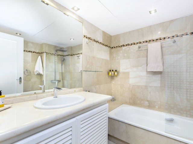 3 Makuuhuoneen Huoneisto Nueva Andalucía