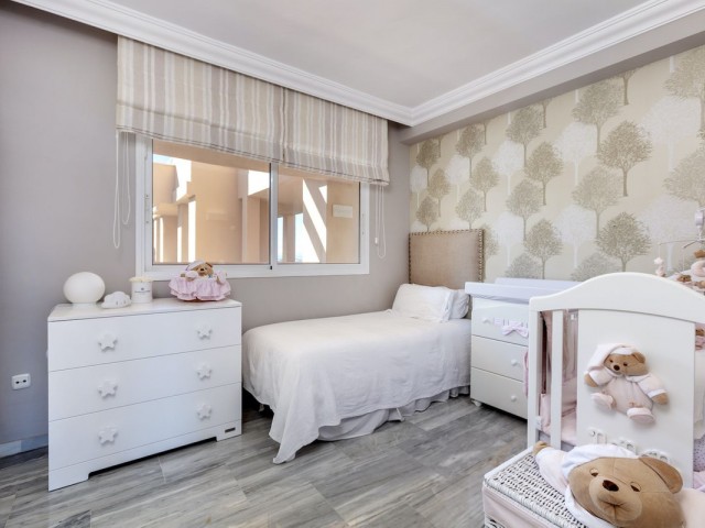 3 Makuuhuoneen Huoneisto Nueva Andalucía