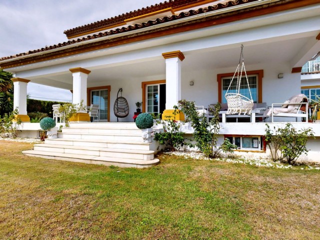 7 Makuuhuoneen Huvila Guadalmina Alta