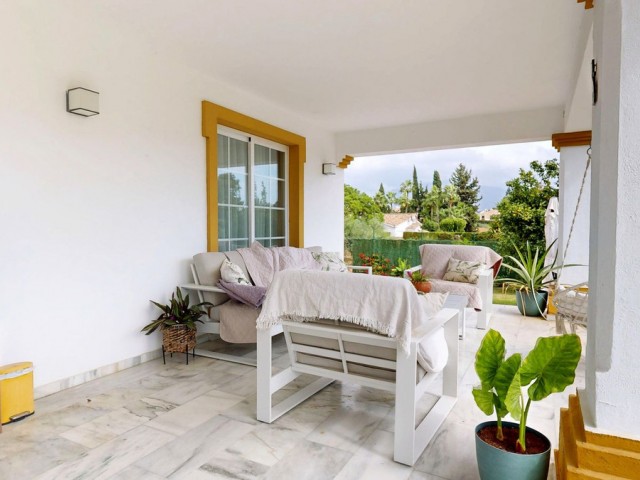 7 Makuuhuoneen Huvila Guadalmina Alta