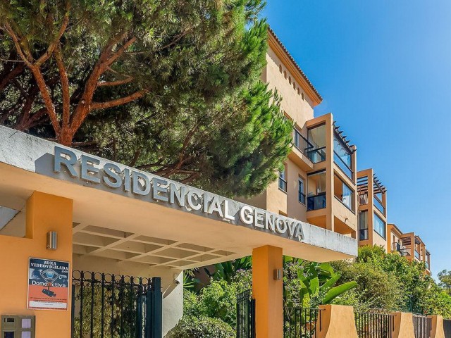 2 Bedrooms Apartment in Elviria