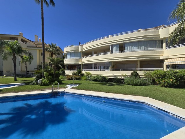 Lägenhet, Torrequebrada, R5216464