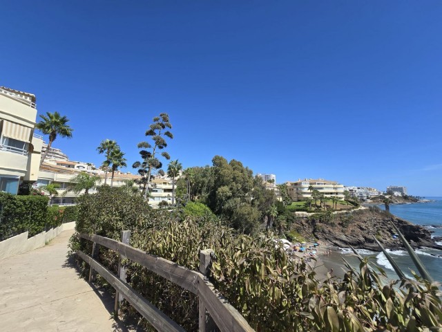 2 Bedrooms Apartment in Torrequebrada