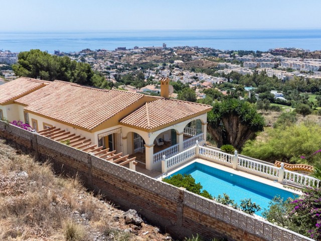 3 Bedrooms Villa in Benalmadena