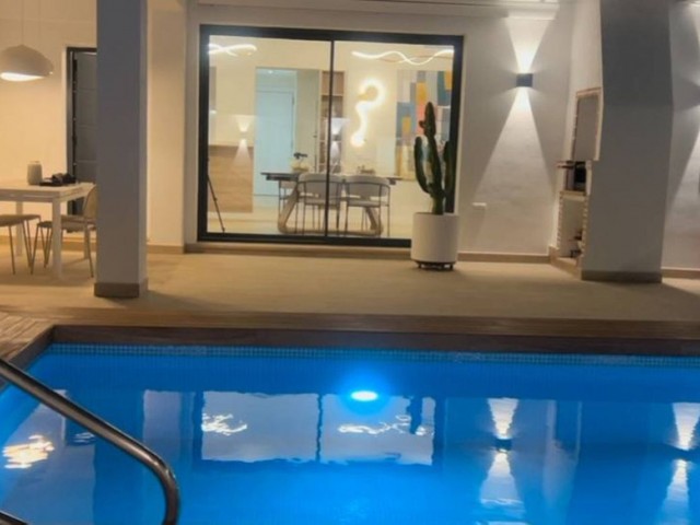 Villa, Costabella, R5188048