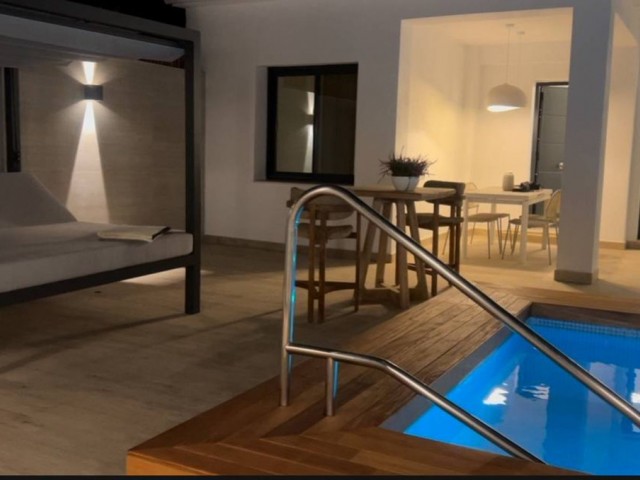 Villa, Costabella, R5188048