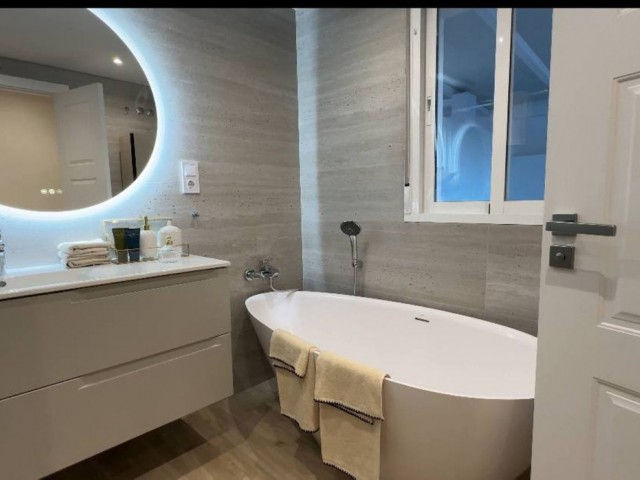 5 Soveroms Villa i Costabella