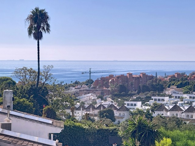 2 Bedrooms Apartment in La Duquesa