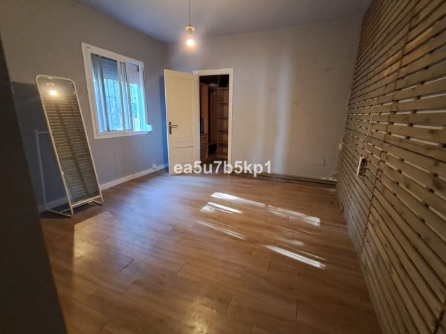 Villa avec 5 Chambres  à Estepona