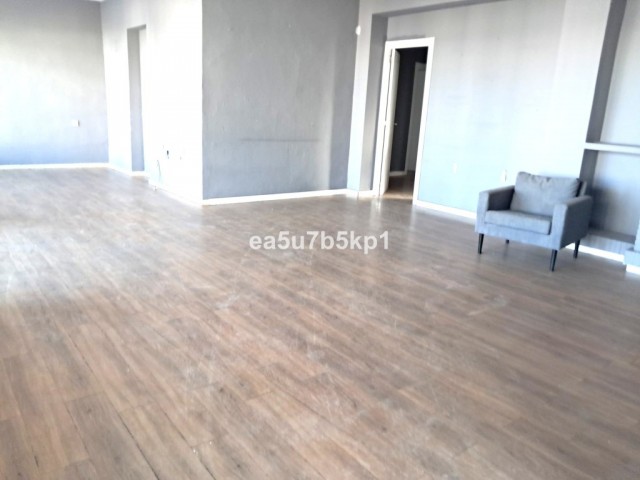 Villa avec 5 Chambres  à Estepona