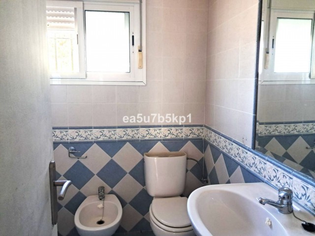 Villa avec 5 Chambres  à Estepona