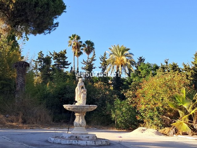 Villa avec 5 Chambres  à Estepona