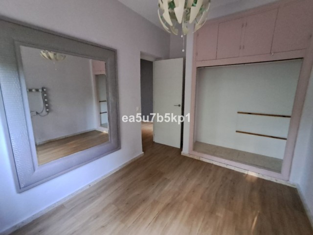 Villa avec 5 Chambres  à Estepona