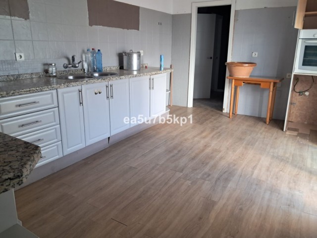 Villa avec 5 Chambres  à Estepona