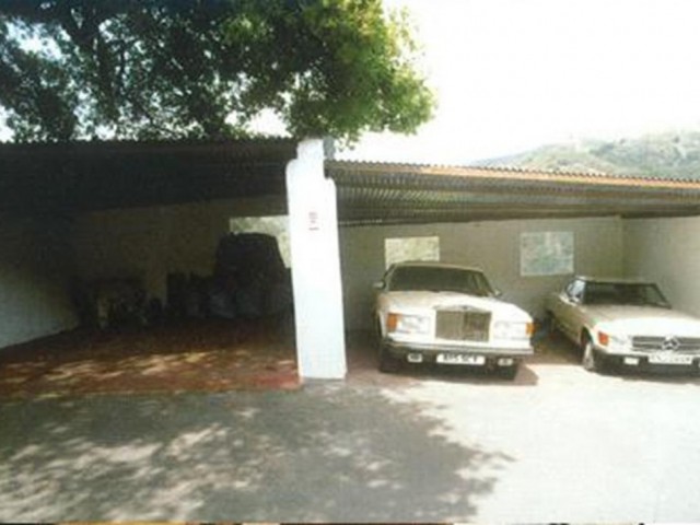 4 Soveroms Villa i Estepona