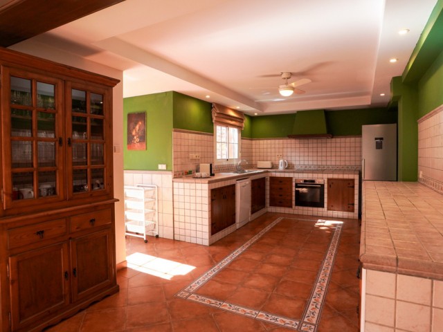 4 Soveroms Villa i Nueva Andalucía