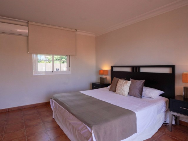 4 Soveroms Villa i Nueva Andalucía