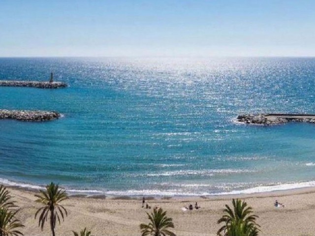 Villa, Puerto Banús