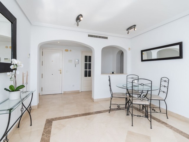 Apartment, Los Arqueros, R5212417