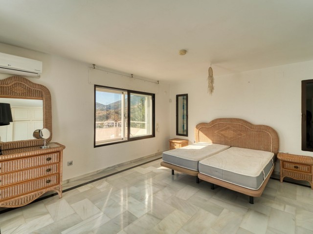 4 Schlafzimmer Villa in Nueva Andalucía
