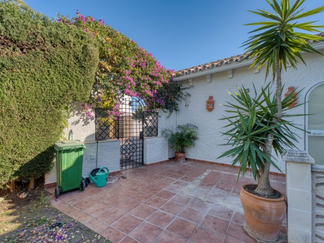 4 Schlafzimmer Villa in Nueva Andalucía