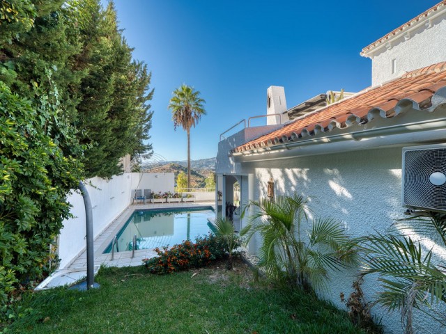4 Schlafzimmer Villa in Nueva Andalucía