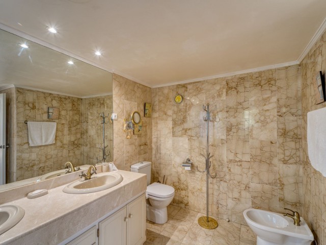 4 Schlafzimmer Villa in Nueva Andalucía