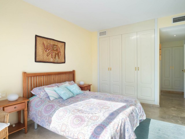 Apartment, Rio Real, R5216704